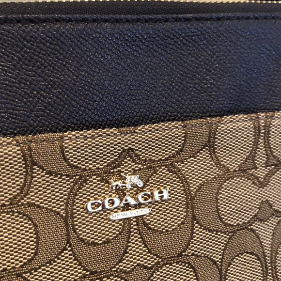 Coach Signature khaki brown messenger crossbody - Picture 2 of 7